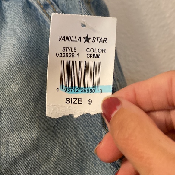 NWT Vanilla Star shorts size 9 - Picture 2 of 5